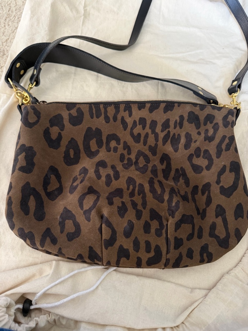 Claire V Leopard print Moyen Messenger - Picture 2 of 5